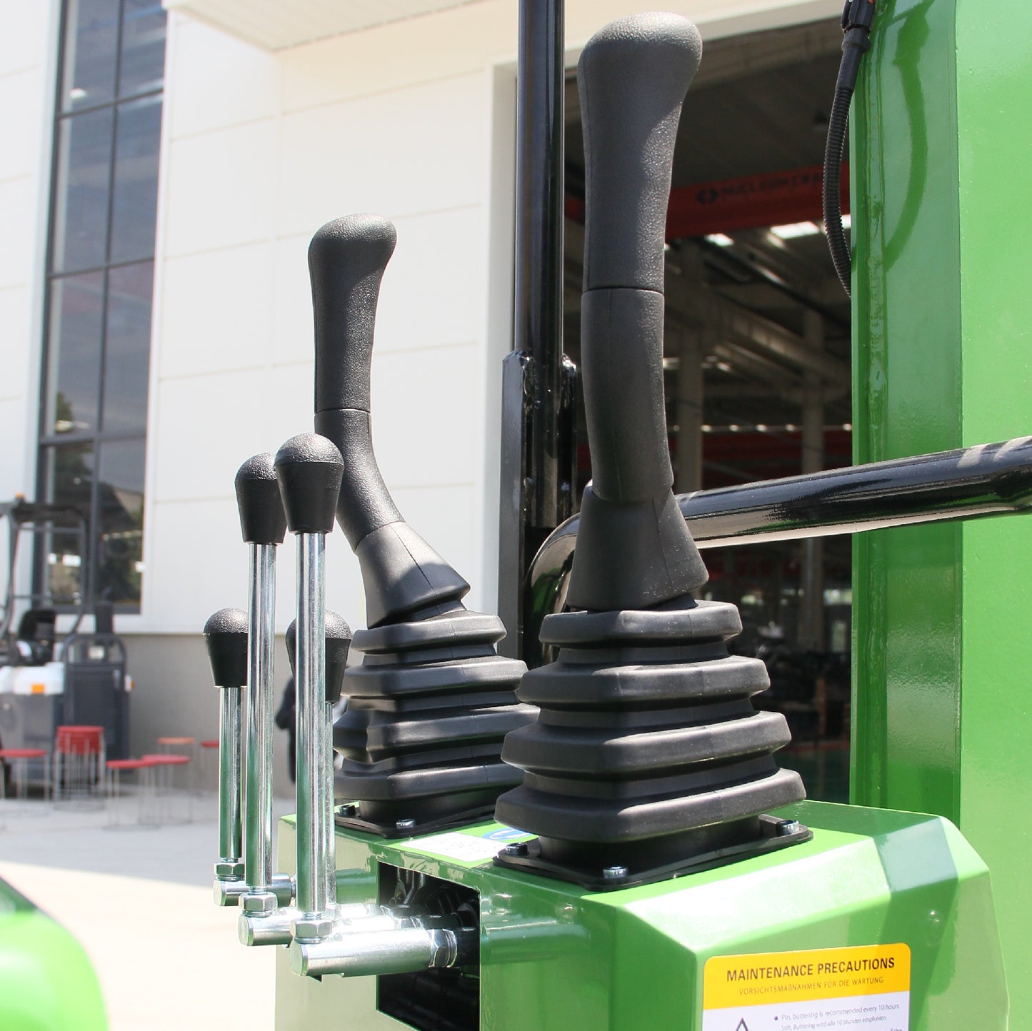 FREE SHIP Mini Excavator 1 Ton Digger 13.5hp Gas Tracked Crawler B&S EPA Engine