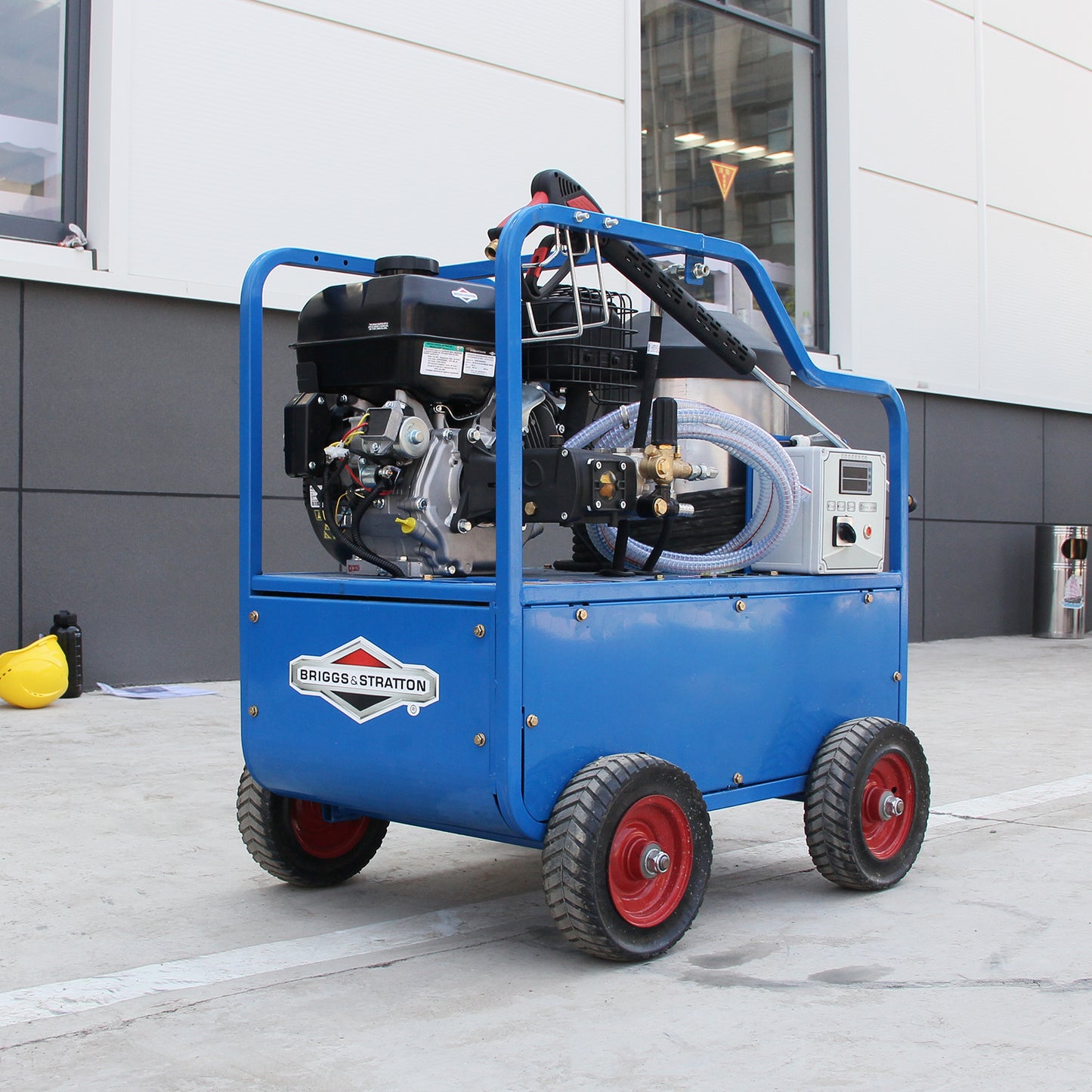 Mach pro H4000 Industrial Hot Water Pressure Washer – 4060 PSI, 212°F Diesel High-Temp Cleaner with Briggs & Stratton Engine & Italian AR Pump (BLUE)